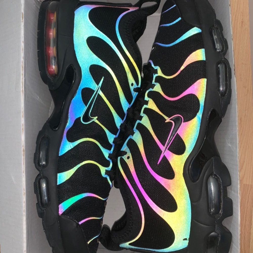 Nike Air Max Plus TN Irisdecent Ultra Triple 10